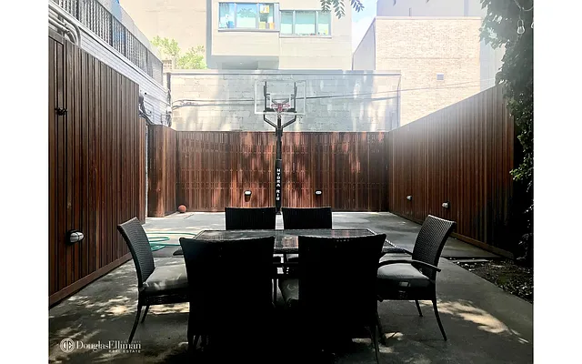 Sold by Douglas Elliman | media 21