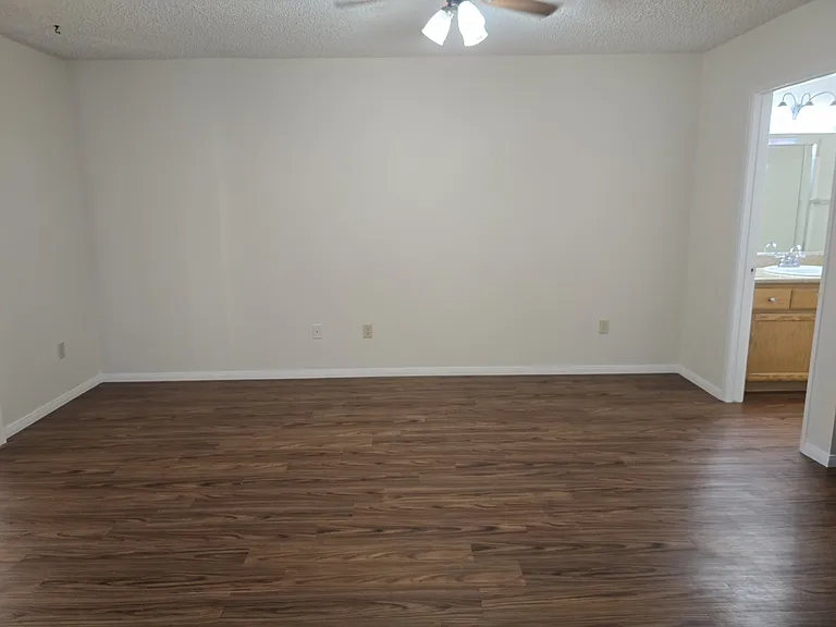11643 Ash St — Photo 24