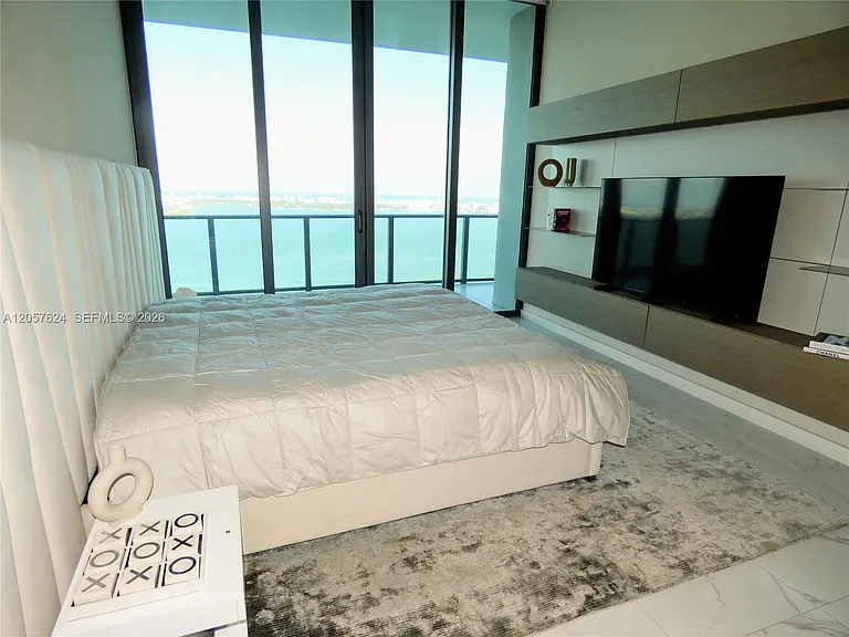 3131 NE 7th Ave #Penthouse 4901 — Photo 37