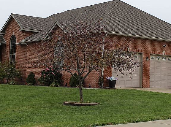 3rd image of 2865 Eisenhower Dr