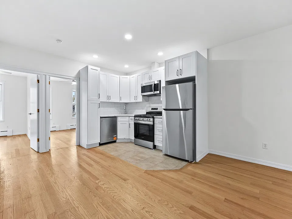 8216 5th Ave #2