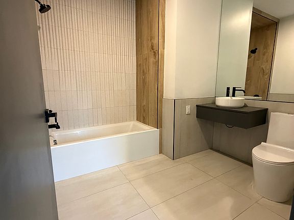 5th image of 413-419 Arlington Ave #206