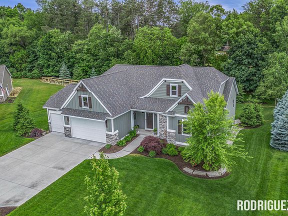 2nd image of 1348 Olde Evergreen Way