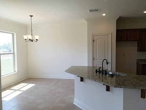 4th image of 4823 Alister Ct
