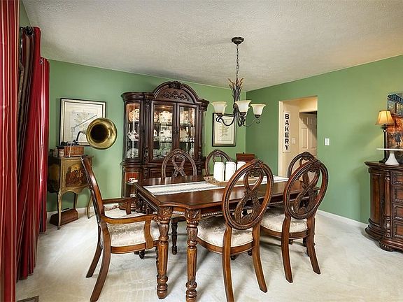4th image of 147 Winslow Ct