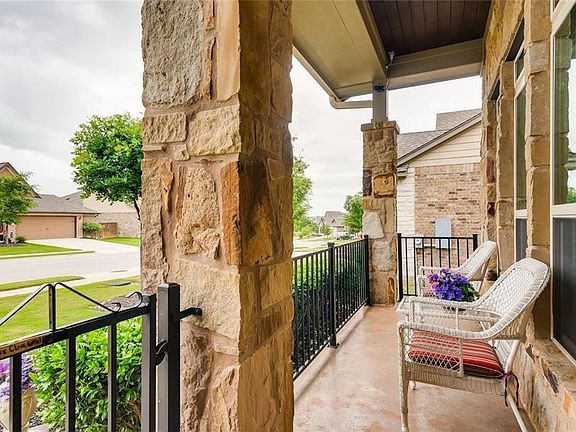 3rd image of 2705 Madelena Ct