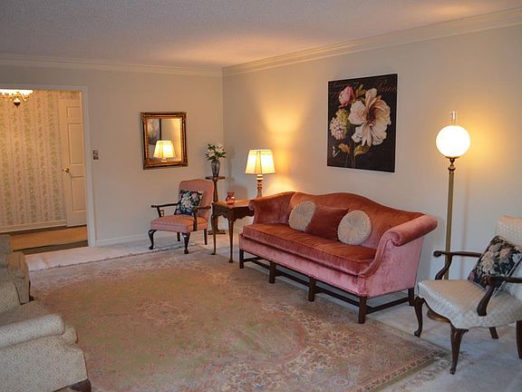 5th image of 128 Dyerwood Pl
