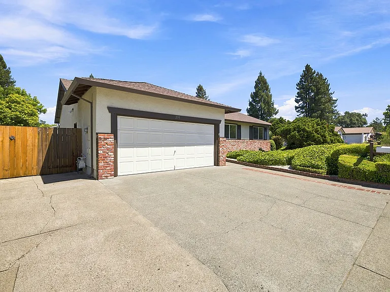 239 Monte Vista Ave — Photo 4