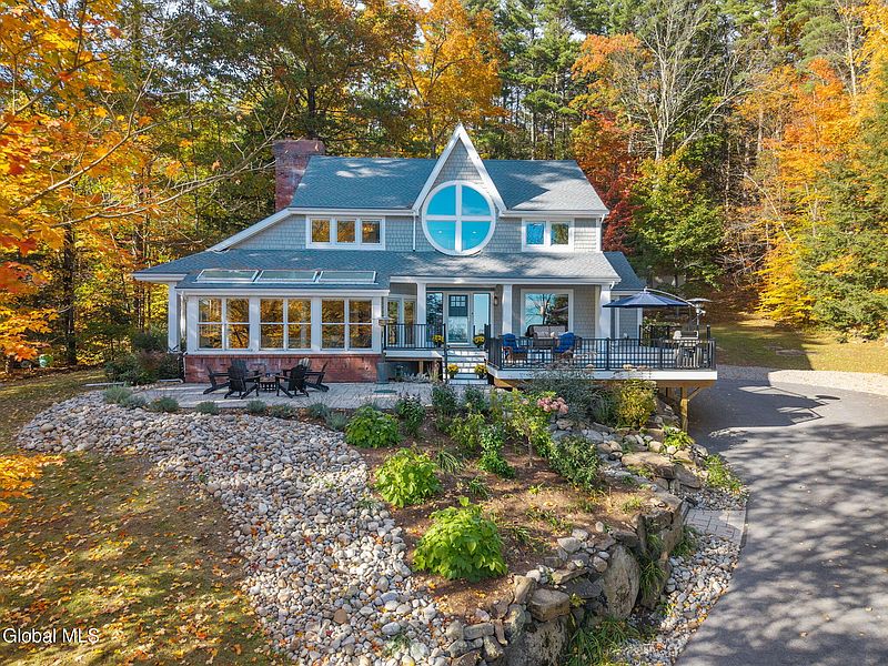 2nd image of 47 Olde Coach Road