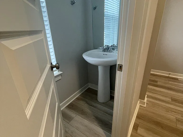 702 Mickelson Way #702 — Photo 8