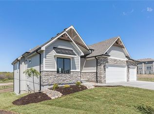 2323 SW Serena Pl, Lees Summit, MO 64082