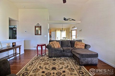 5th image of 2713 Park View Dr