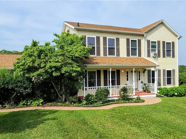 130 Fieldstone Cir, Ithaca, NY 14850