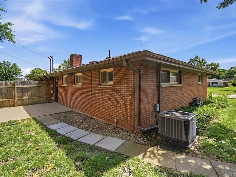 3205 Ackerman Blvd — Photo 30