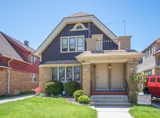 2555 N 61st St, Milwaukee, WI 53213
