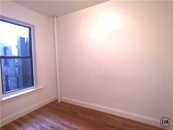 3rd image of 201 W 84th St APT 7