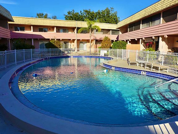 5th image of 2501 Country Club Dr #D113