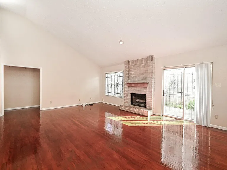 7918 Chancel Dr — Photo 6