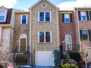 3004 Oakton Meadows Ct, Oakton, VA 22124