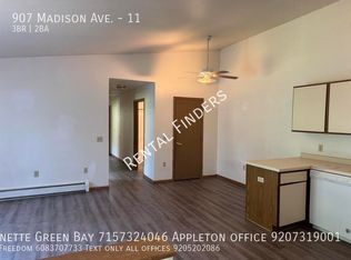 907 Madison Ave #11, Marinette, WI 54143