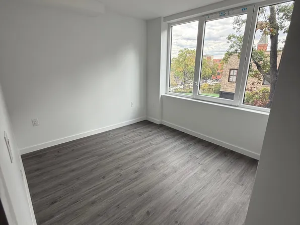 170 Marcy Avenue image 16 of 23