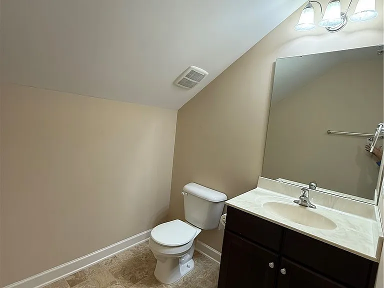 726 Century Dr — Photo 35