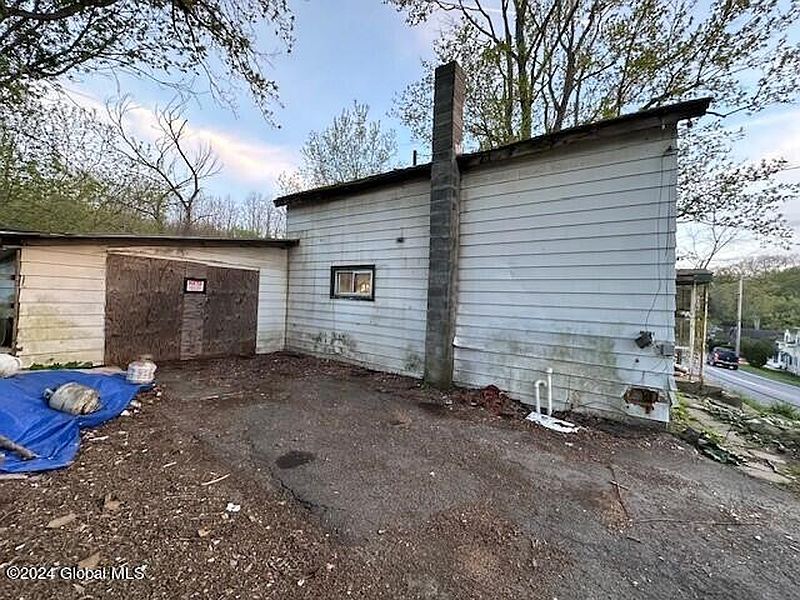 3rd image of 54 Eddy Street