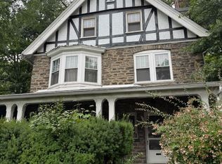 6672 Lincoln Dr, Philadelphia, PA 19119