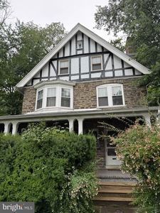 6672 Lincoln Dr, Philadelphia, PA, 19119