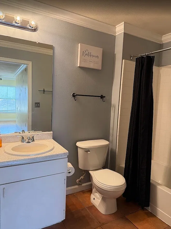 1 bed, 865 sqft, $1,300 — Photo 4