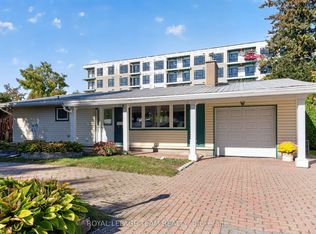 21 Elterwater Ave, Ottawa, ON K2H5J1