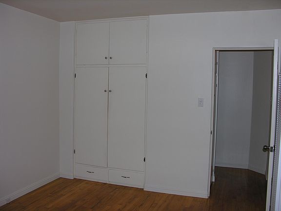 2nd image of 411 S Sierra Madre Blvd