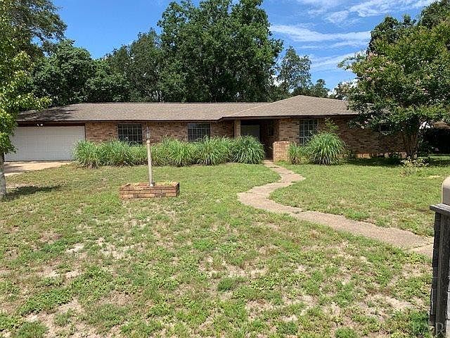 1st image of 427 Dracena Way