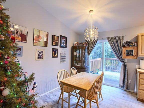 3rd image of 11603 199th Avenue Ct E