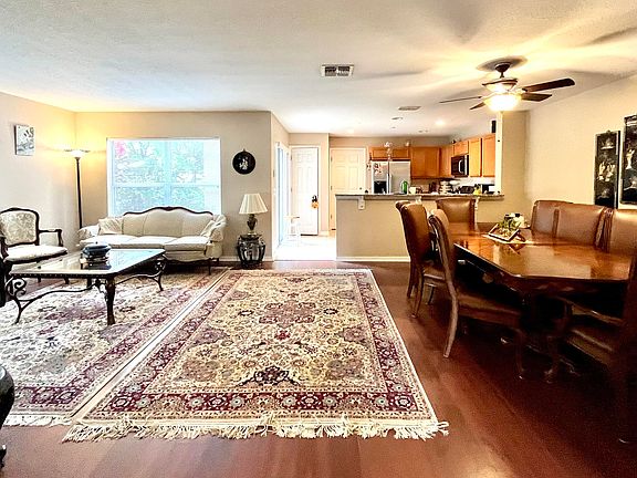 5th image of 1612 W Pointe West Way W