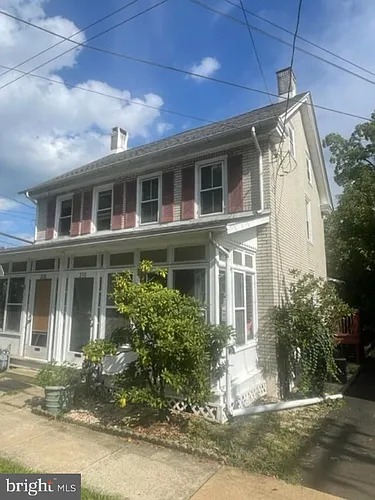 230 W Ashland St Photo 1 230 W Ashland St Photo 1
