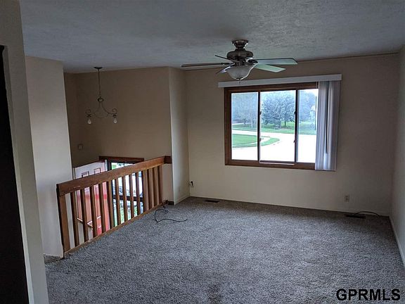 2nd image of 15117 Robin Cir