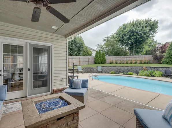 1008 Simmons Ln, Franklin, TN 37069