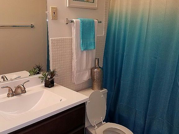 5th image of 1836 N Mansard Blvd APT 1F