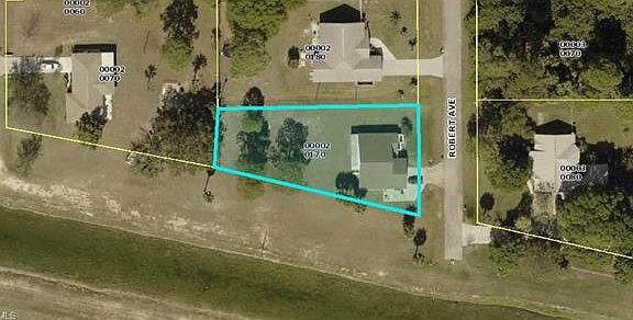 2nd image of 9 Robert Ave