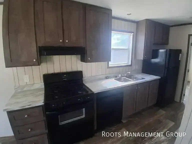 H3 Trailerville Ct #H3 — Photo 2