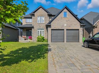 10 Honey Bend St, Thomas, ON