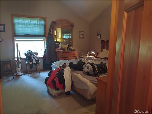 4th image of 17914 64th Dr NW