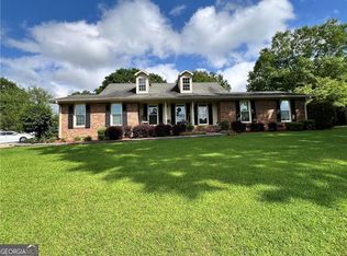 37 Reynolds Bridge Rd, Kingston, GA 30145