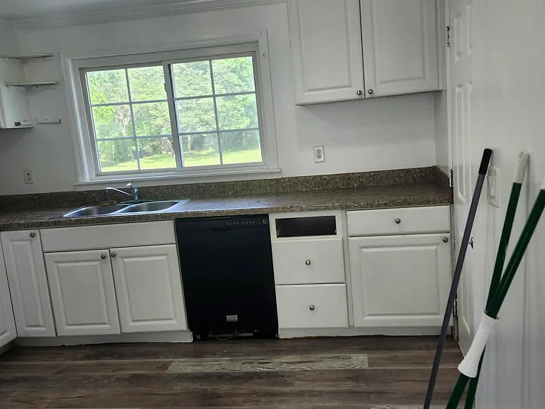 1100 Logan Ave #2B — Photo 6