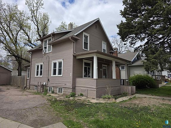 2nd image of 1913 S Duluth Ave Avenue