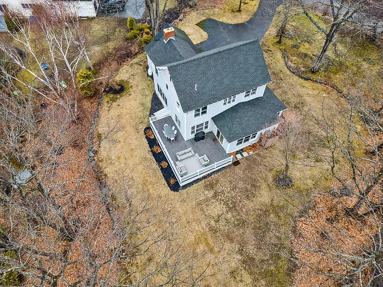 8 Thistleberry Ln — Photo 9