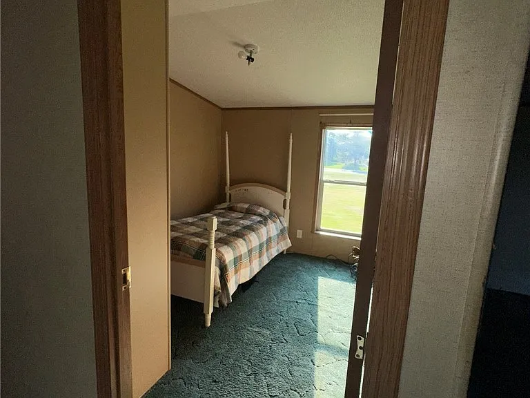 5676 State Route 14 — Photo 14