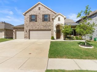 1909 Drover Creek Rd, Aubrey, TX 76227