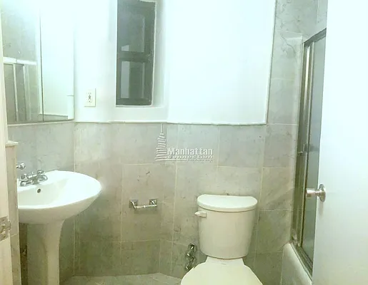 Rented by Manhattan Connection | media 9